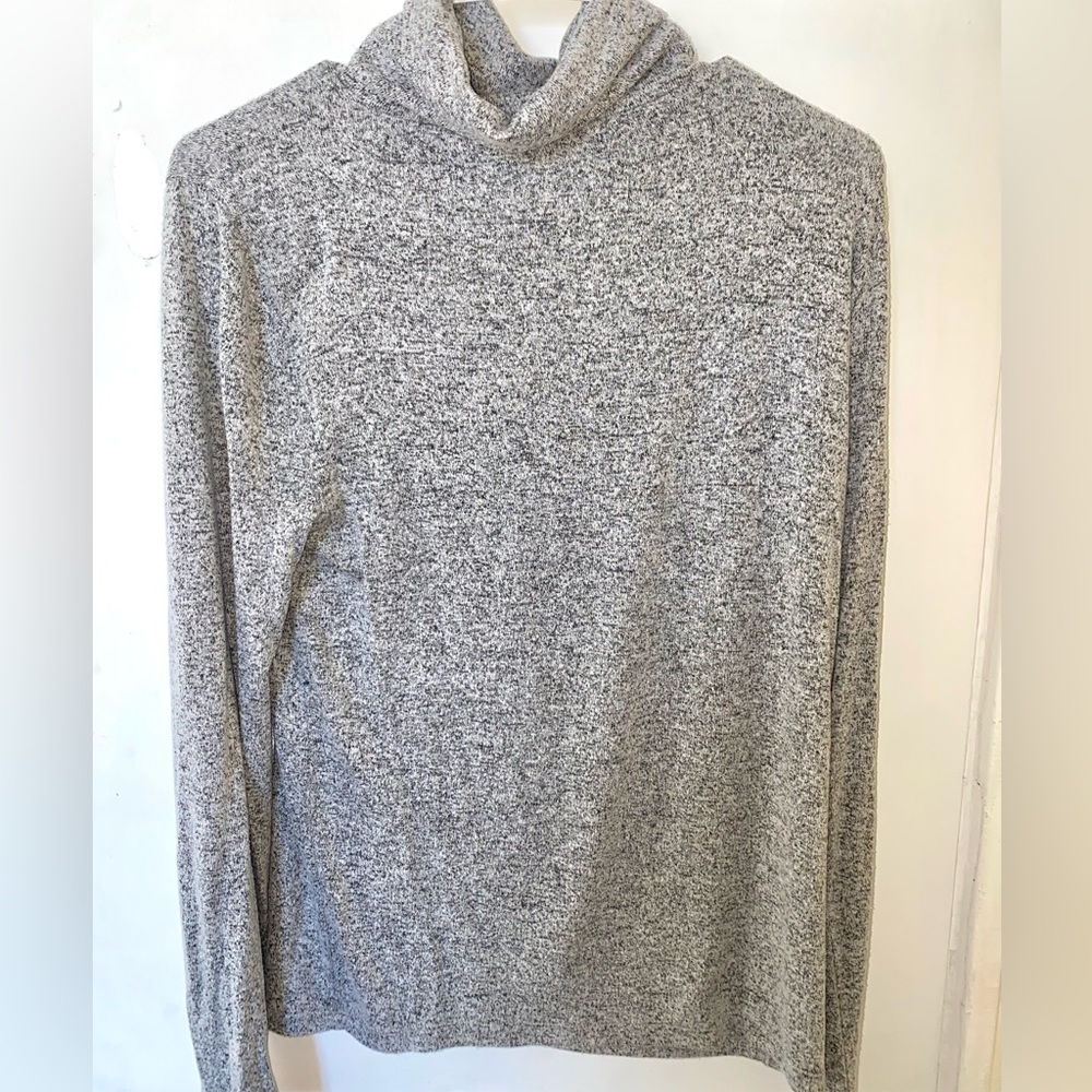 J Crew Turtle Neck Light weight Soft Sweater in Grey Medium